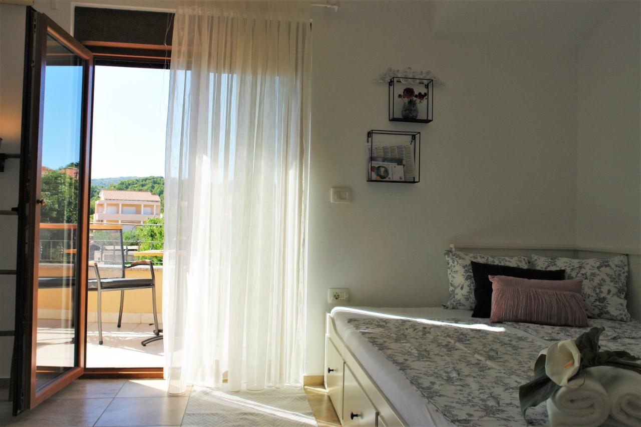 Iva Apartmani Vodice Luaran gambar