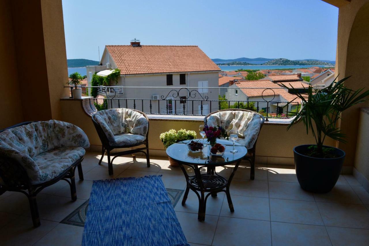 Iva Apartmani Vodice Luaran gambar