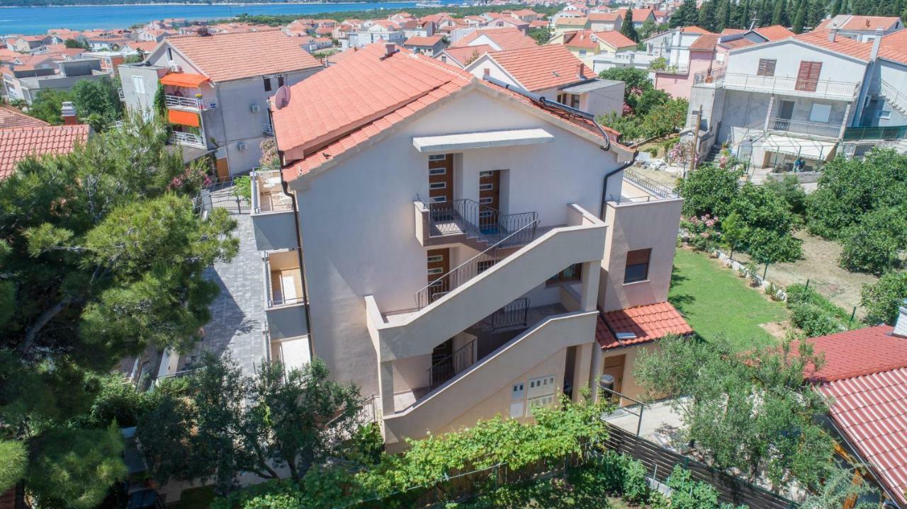 Iva Apartmani Vodice Luaran gambar