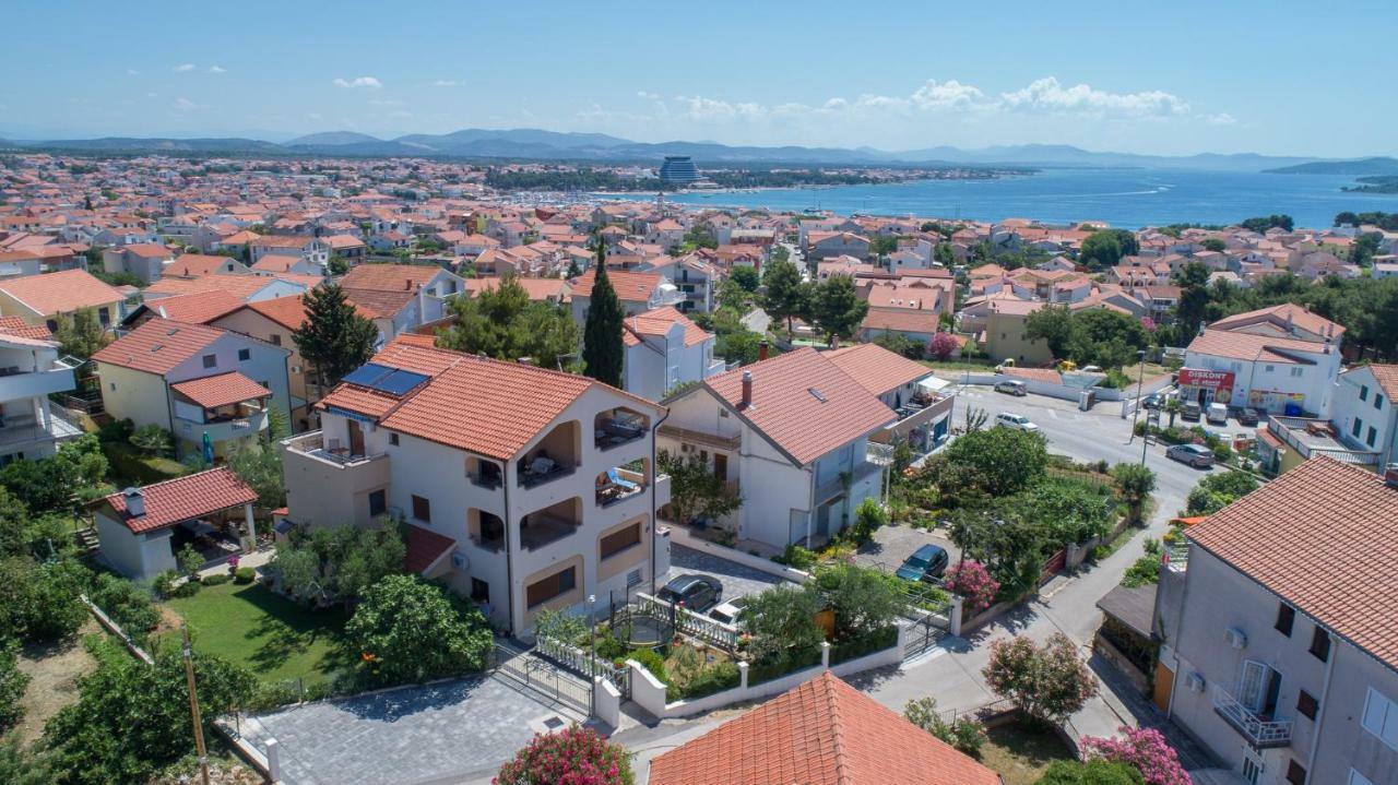 Iva Apartmani Vodice Luaran gambar