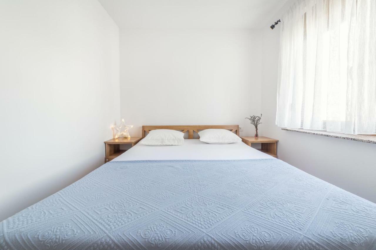 Iva Apartmani Vodice Luaran gambar