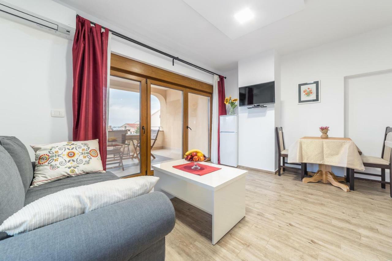 Iva Apartmani Vodice Luaran gambar