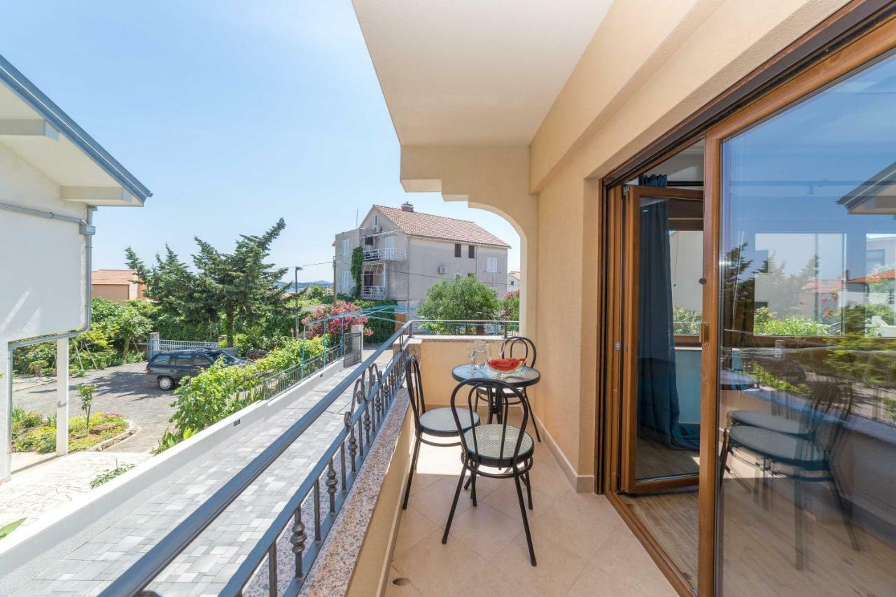 Iva Apartmani Vodice Luaran gambar
