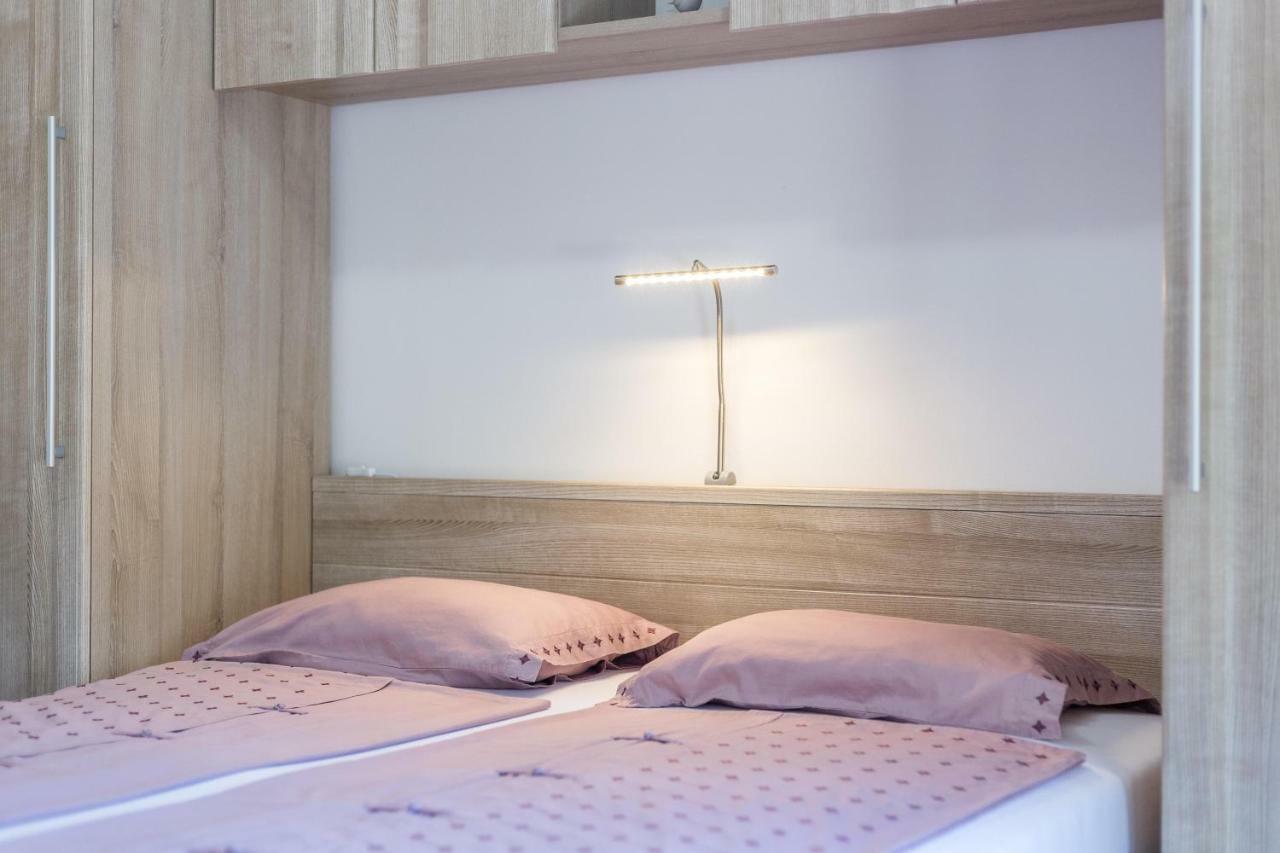 Iva Apartmani Vodice Luaran gambar