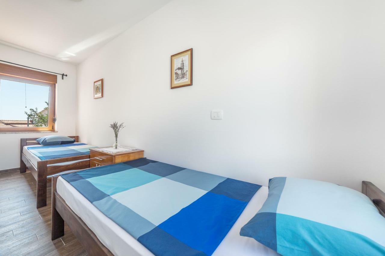 Iva Apartmani Vodice Luaran gambar